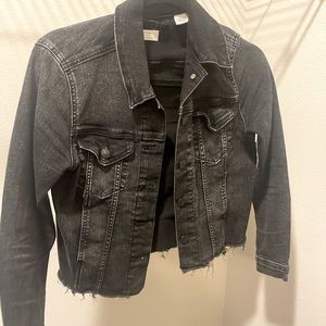 Levi’s black crop denim jacket
